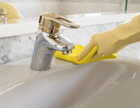 Deep cleaning equipment used for sofa cleaning in Nine Elms